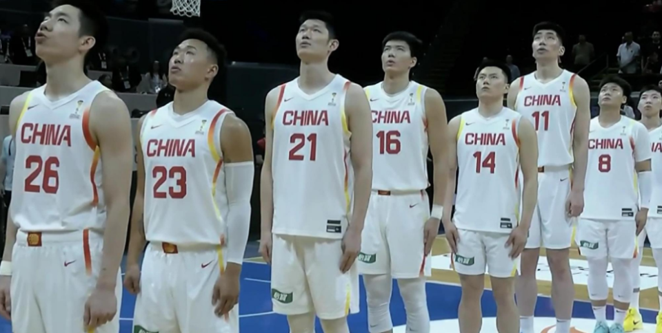 保利体育官方入口-中国男篮半场落后1分：全队无人上双 中国台北3人得分上双